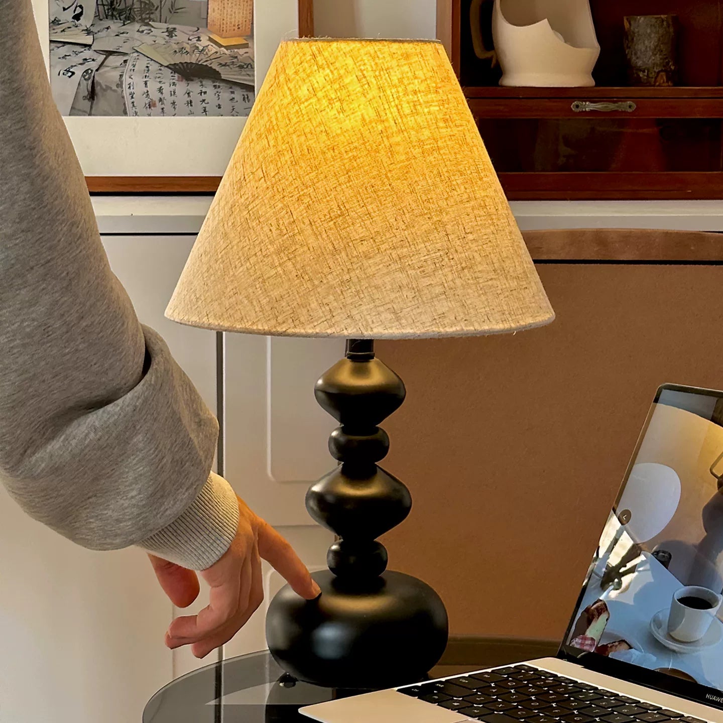 Retro-style bedside lamp