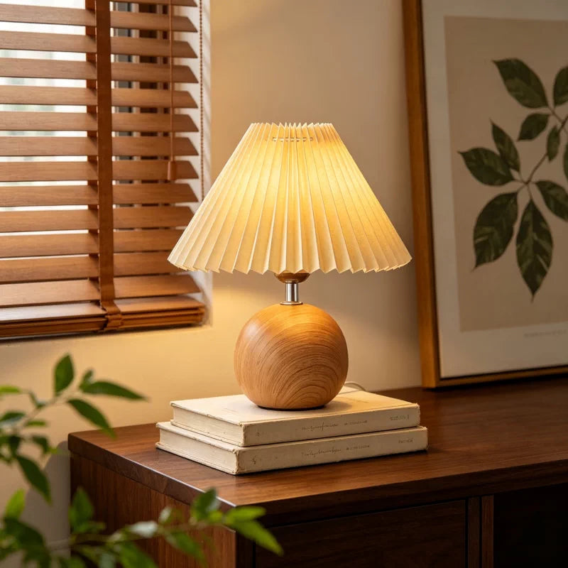 Vintage pleated table lamp/bedside lamp